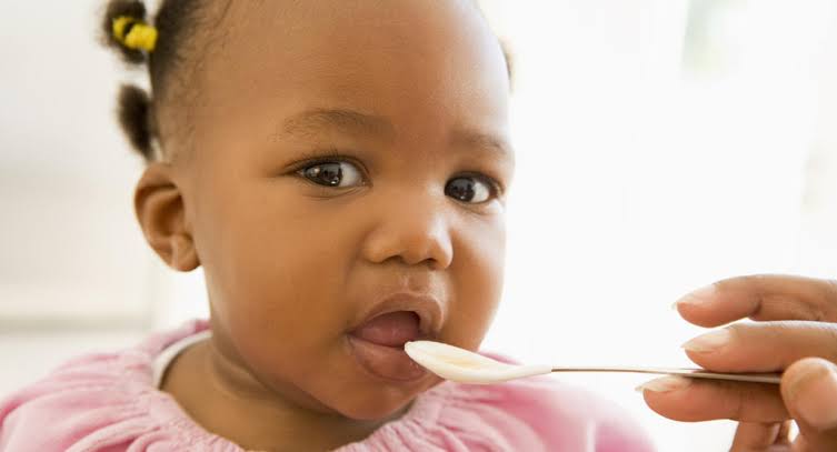 How to wean a baby off breast milk