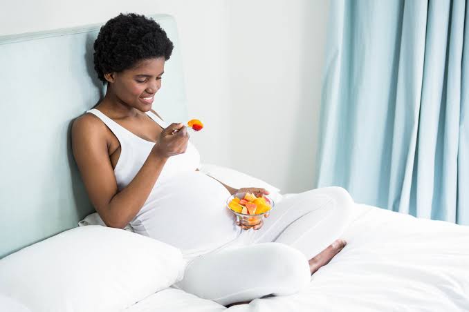 Awesome Foods that Nourish pregnant and breastfeeding moms
