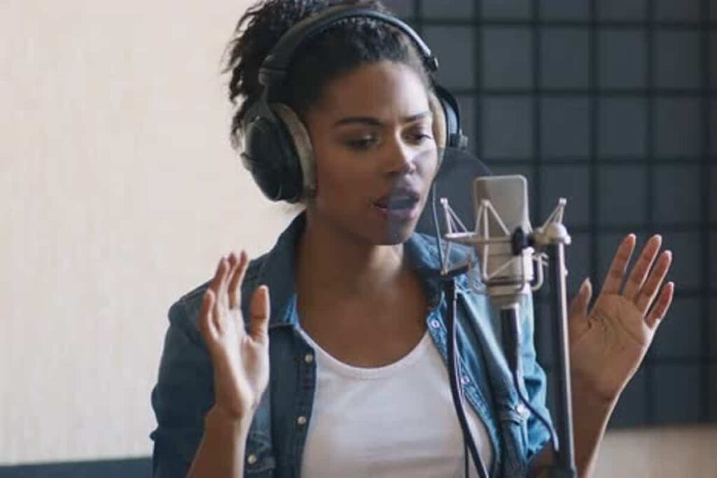 how to make money online as a voiceover artist